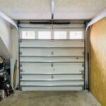 Top-glass / 1-car garage doors Clopay Classic Steel Premium Series w/ Plain Short Windows - Model 4300 - Standard White