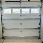 Top-glass / 1-car garage doors Clopay Modern Steel Value Series w/ Plain Short Windows - Model 4F - Standard White