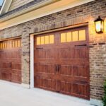 Top-glass / 1-car garage doors Clopay Gallery® Steel - Premium Series with Intellicore® - Model GD2LU w/ Rec 13 Windows - Ultra-Grain Walnut