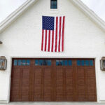 Top-Glass / 2-car garage doors Clopay Canyon Ridge® Carriage House 4-Layer w/ Rec 14 Windows - Design 12 - Ultra-Grain® Cypress Walnut Finish
