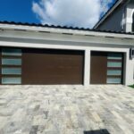 Side-Glass / 2/Car garage doors img 8496