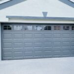Top-Glass / 2-car garage doors Clopay Classic™ Steel - Premium Series with Intellicore® w/ Colonial 509 - Model 9200 - Charcoal