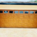 Top-Glass / 2-car garage doors Clopay Classic™ Steel - Premium Series w/ Plain Short Windows - Model 4300 - Ultra-Grain® Classic Medium Finish