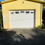 Top-glass / 1-car garage doors Clopay Classic Steel Premium Series w/ Sunset 503 Windows - Model 4300 - Standard White